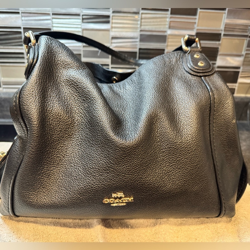 Coach Edie handbag, good used condition - Picture 2 of 15
